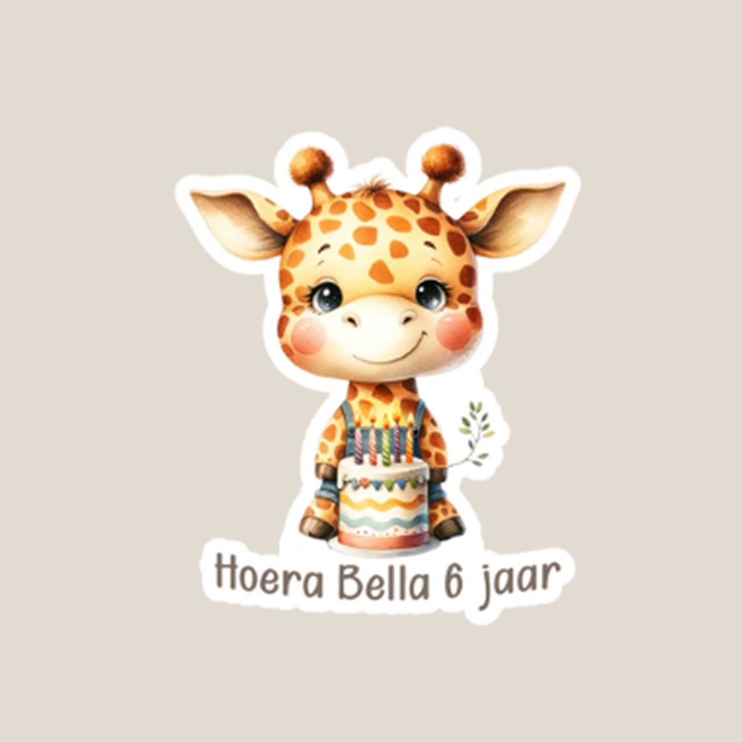 Losse giraf verjaardag sticker met feesttaart, gepersonaliseerd met naam en leeftijd.