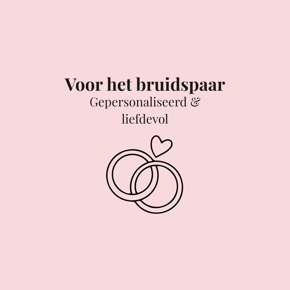 Persoonlijke trouwcadeaus – collectie met trouwringen illustratie