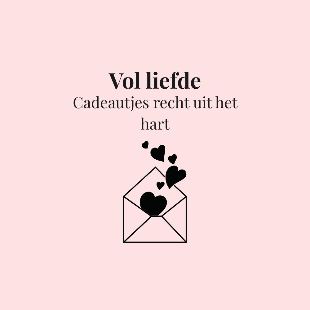 Valentijnscadeaus – liefdesbrief met hartjes in zachte stijl