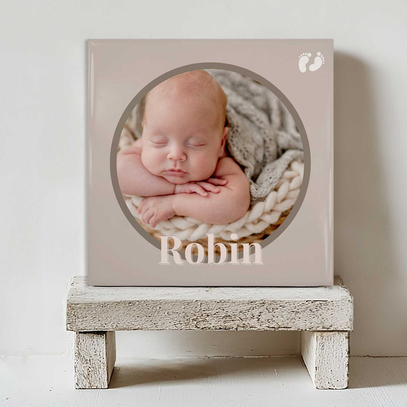 Keramisch baby tegeltje met naam als kraamcadeau in neutrale kleuren