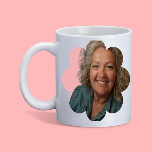 Gepersonaliseerde mok met foto in bloemkader – cadeau voor moederdag of verjaardag