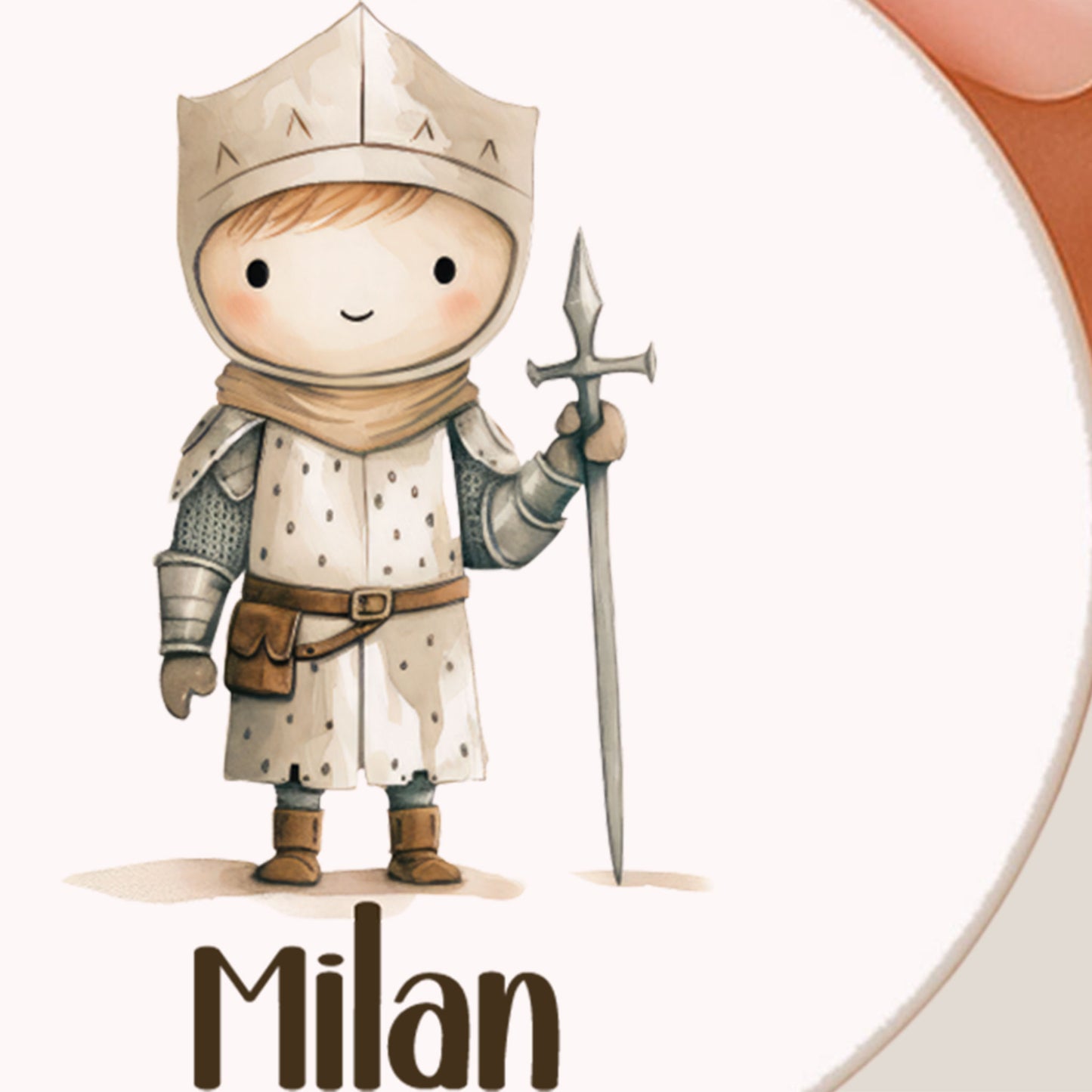 Close-up van een ronde witte sleutelhanger met een ridder, de naam Milan en een zwaard.